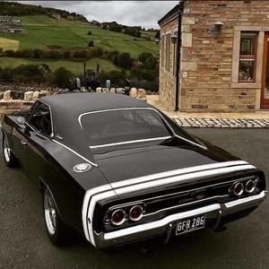 Meet your Posher, Sharon